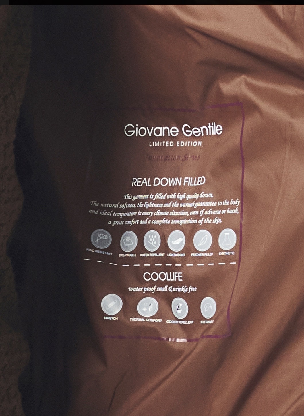 Giovane Gentile garment lining detail